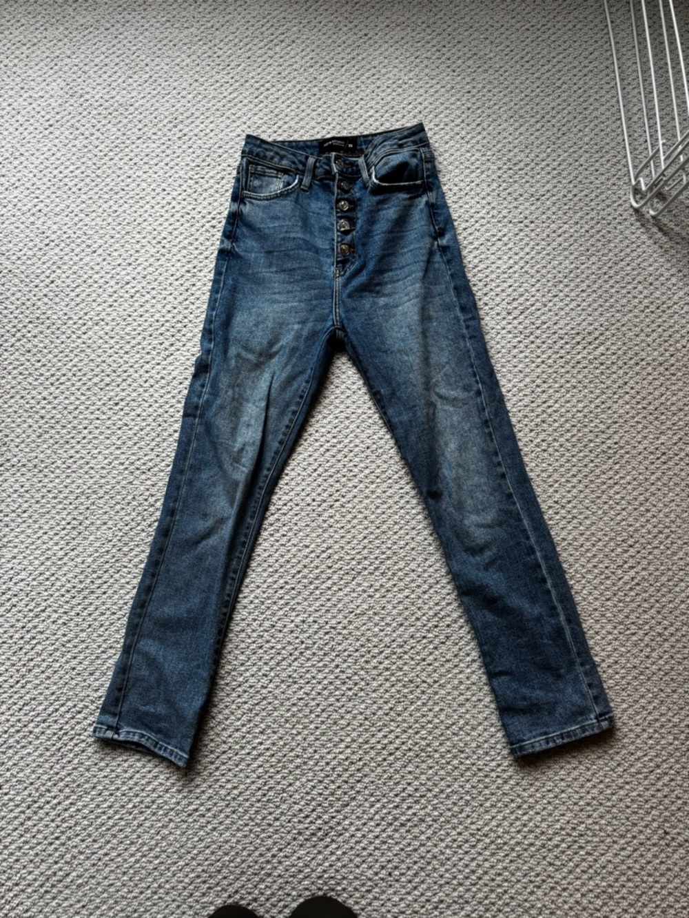 Just Black Women's medium- wash Blue Straight/ skinny Leg Jeans